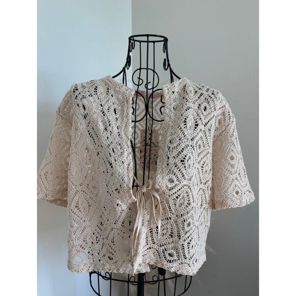 Future Collective Short Sleeve Tie Front Crochet Knit Cream Top Size XS NEW - Picture 1 of 9
